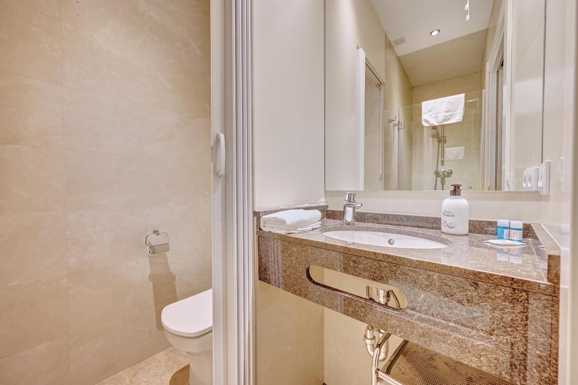 Curia 6 By Clabao Apartment Пампона Екстериор снимка